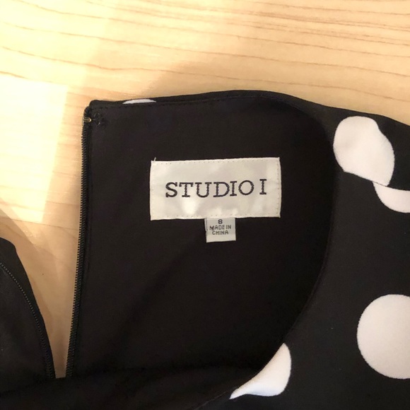 Studio I Black with white polka dot sheath. Stylish neckline Size 8 - Picture 3 of 4